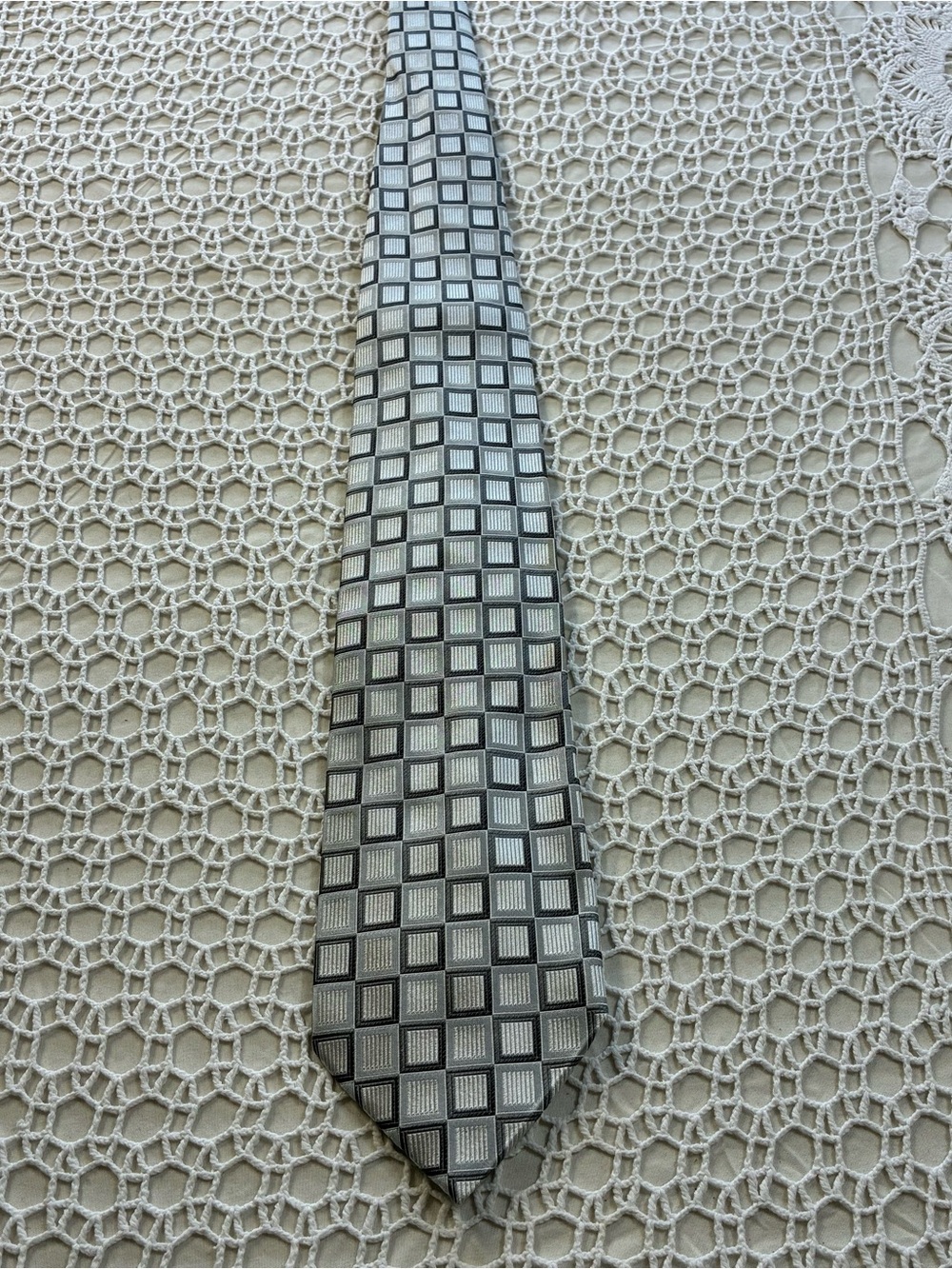 Bachrach Men's 100% Silk Jacquard Geometric Tie Silver/Gray Made in Italy
